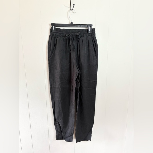 Everlane black tapered pant in butterlite Tencel lyocel size XS new - Picture 4 of 7